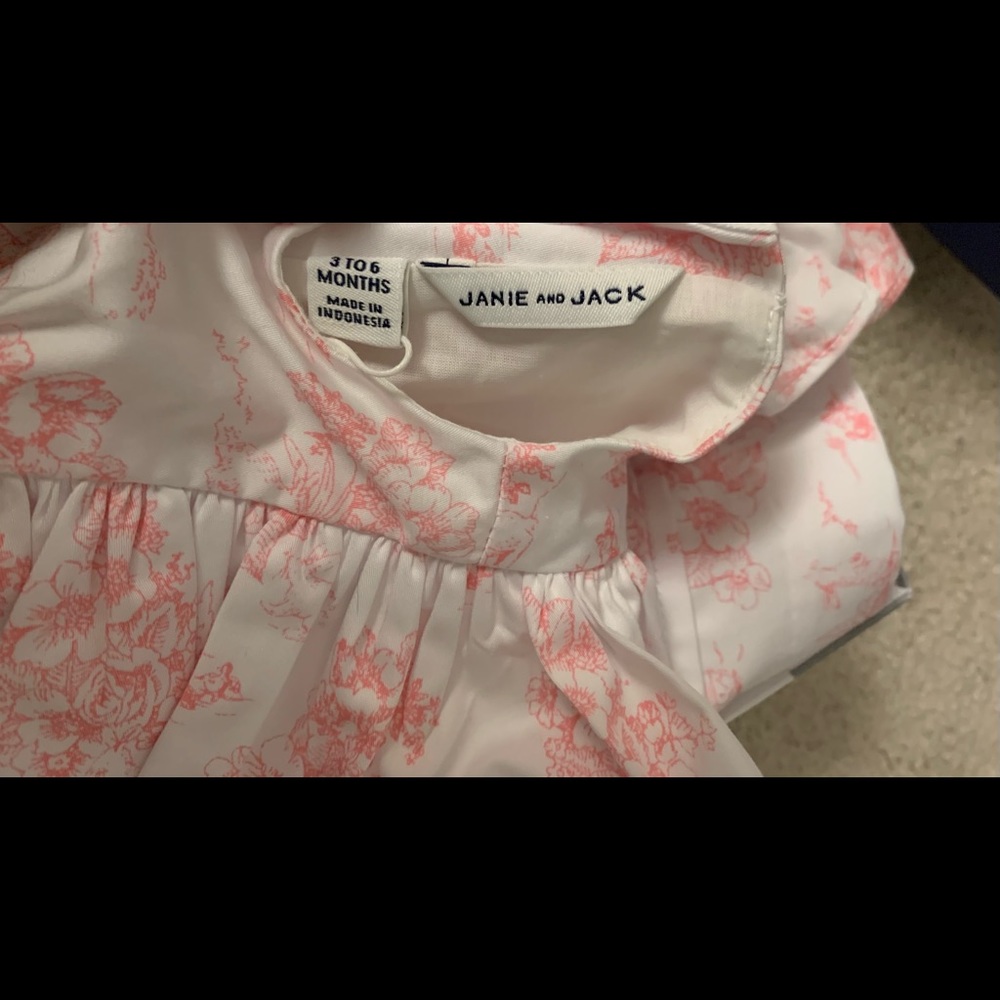 Beautiful Floral Dress - Picture 3 of 7